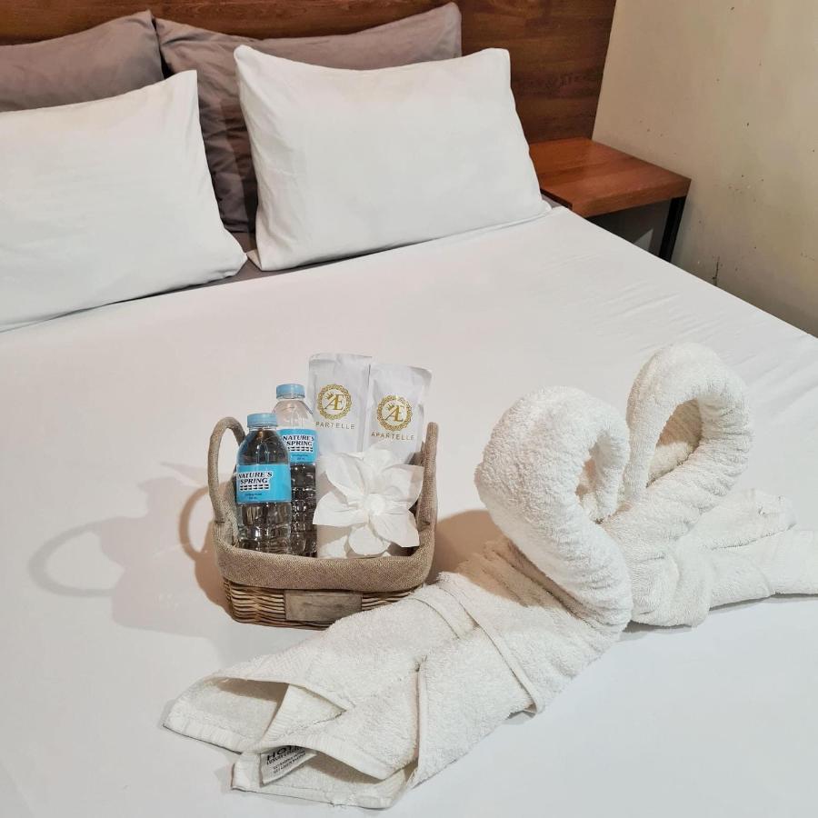 A&E Apartelle Bacolod Bagian luar foto