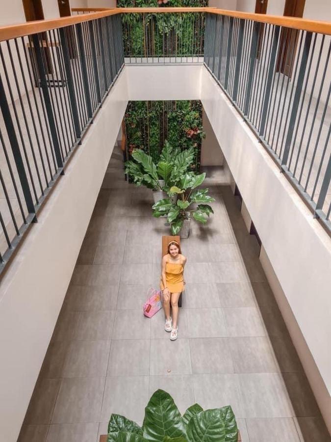A&E Apartelle Bacolod Bagian luar foto